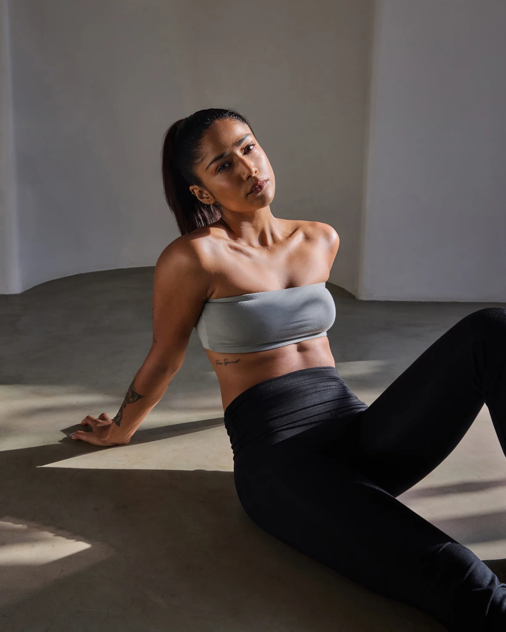 Aero Bandeau Top Weather Grey - Image 5