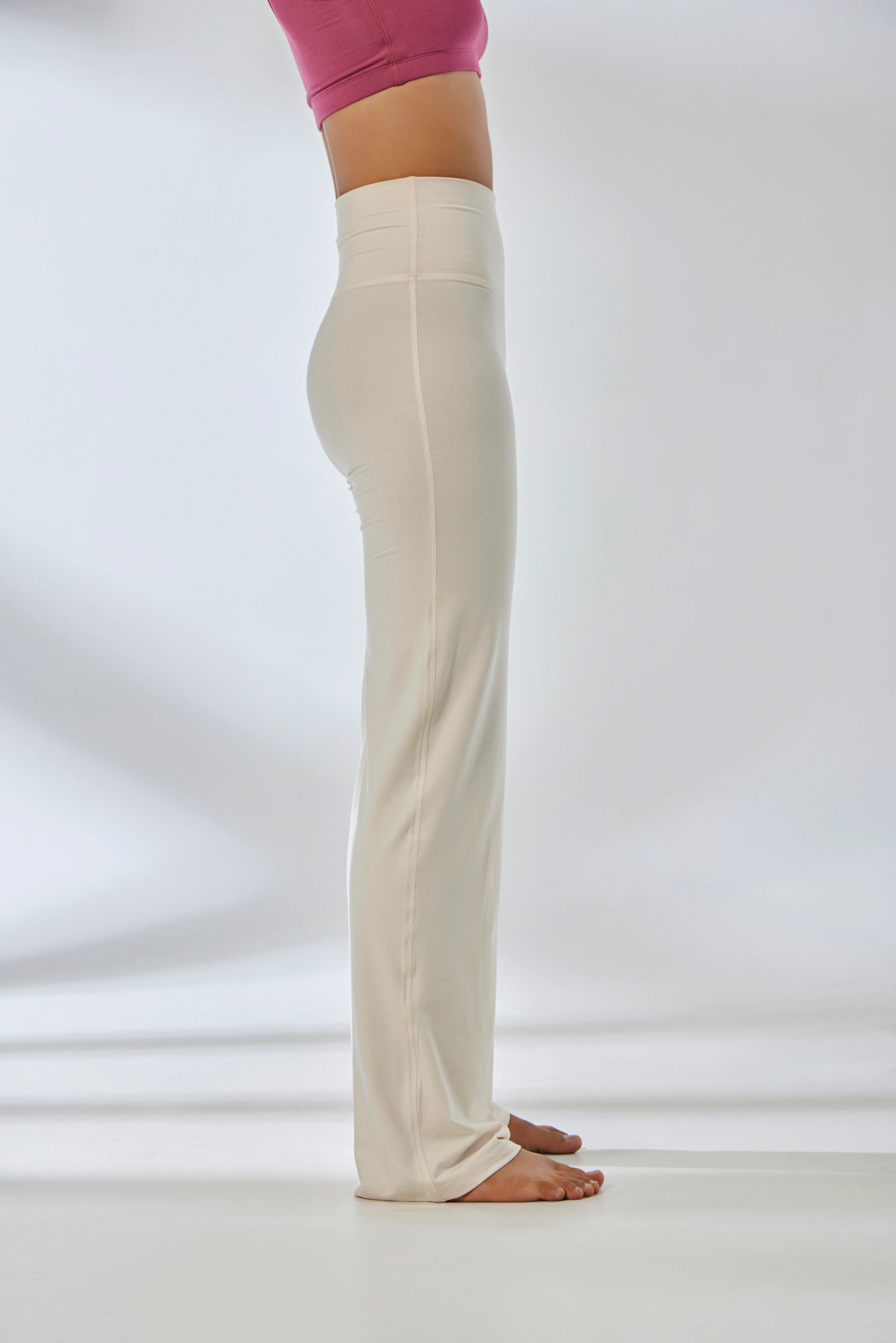 Aero Flared Yoga Pants Vanilla White - Image 4
