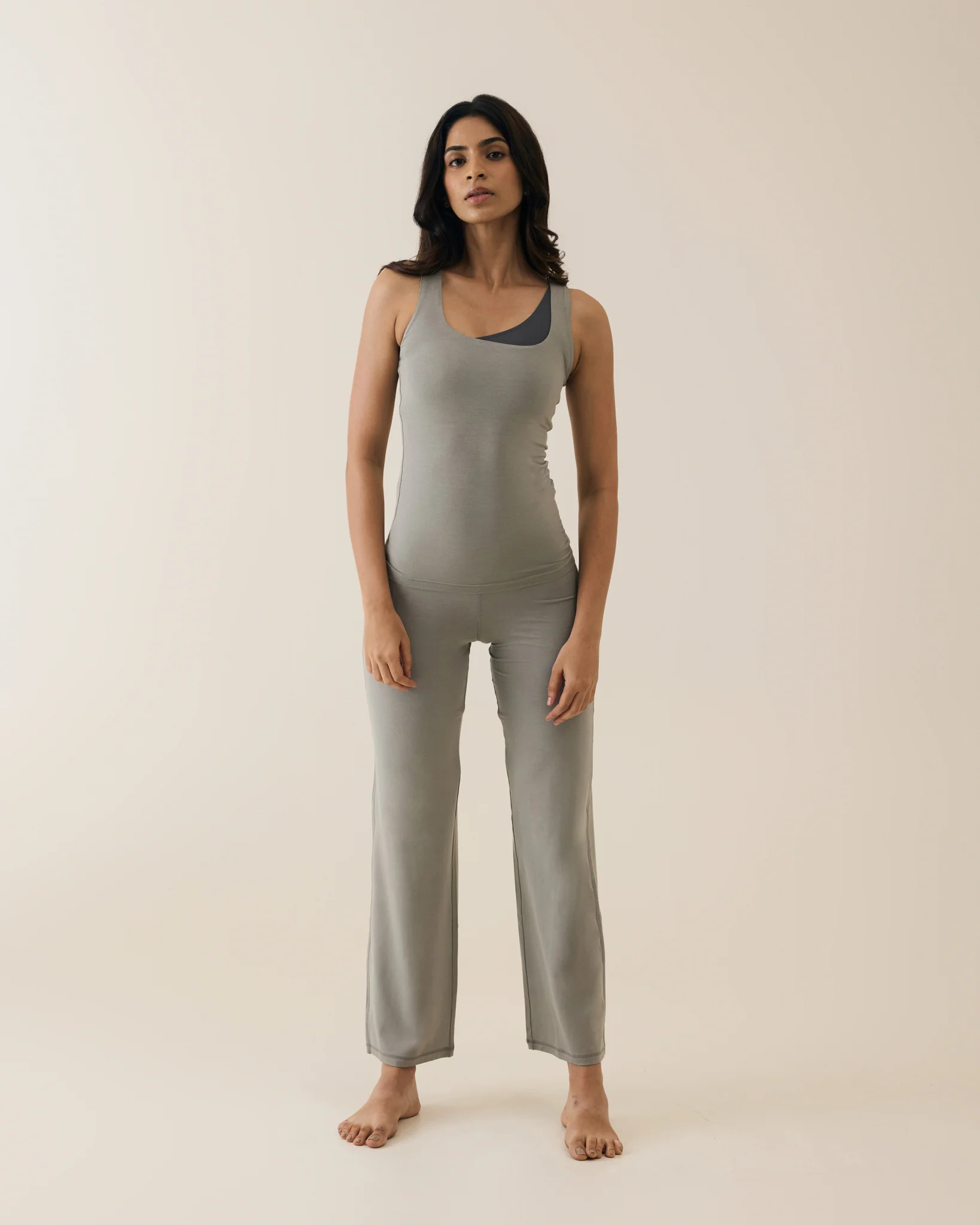 Aero Flared Yoga Pants Weather Grey - Image 5