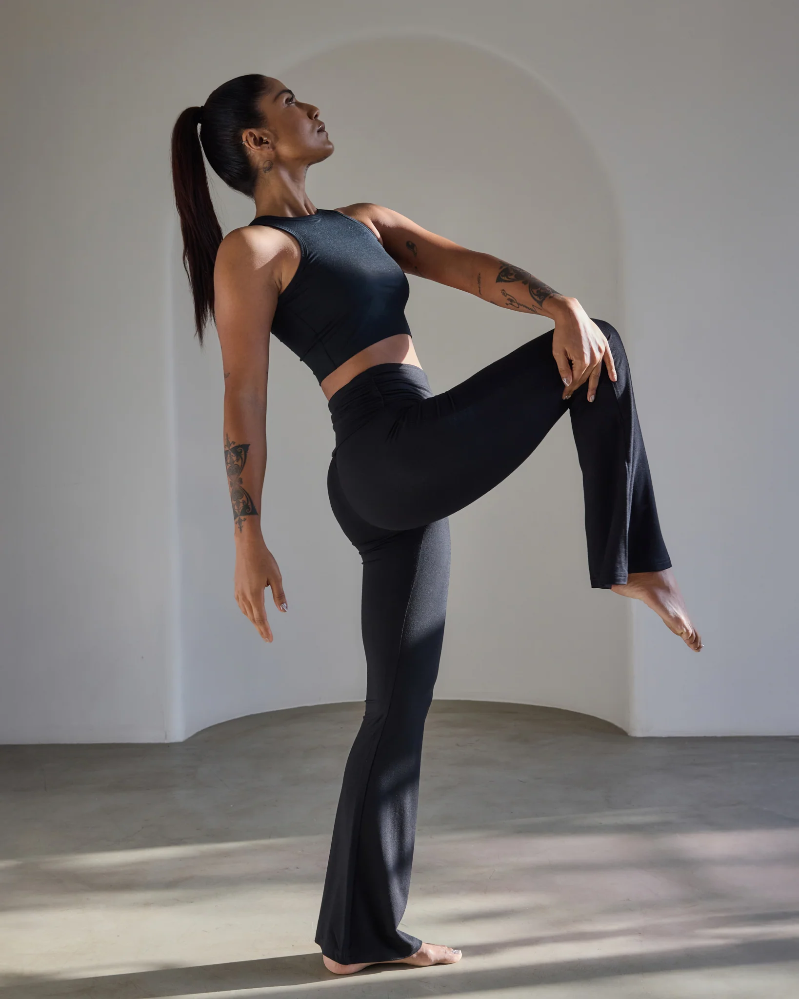 Aero Foldover Flares Midnight Black - Image 4
