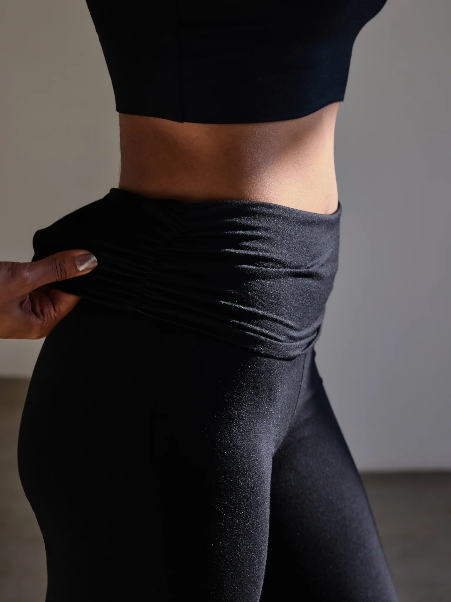 Aero Foldover Flares Midnight Black - Image 7
