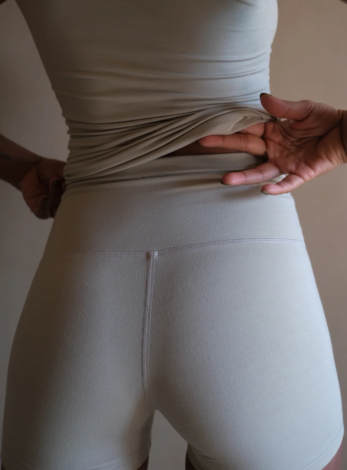 Aero Hot Shorts Alfa Beige - Image 2