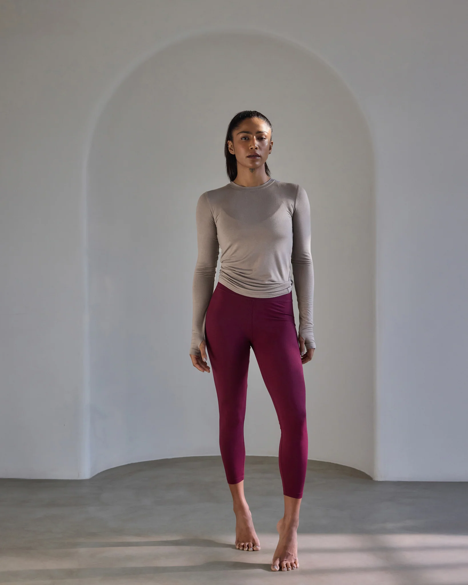 Aero Long Sleeve with Thumb Hole Sand Grey - Image 5