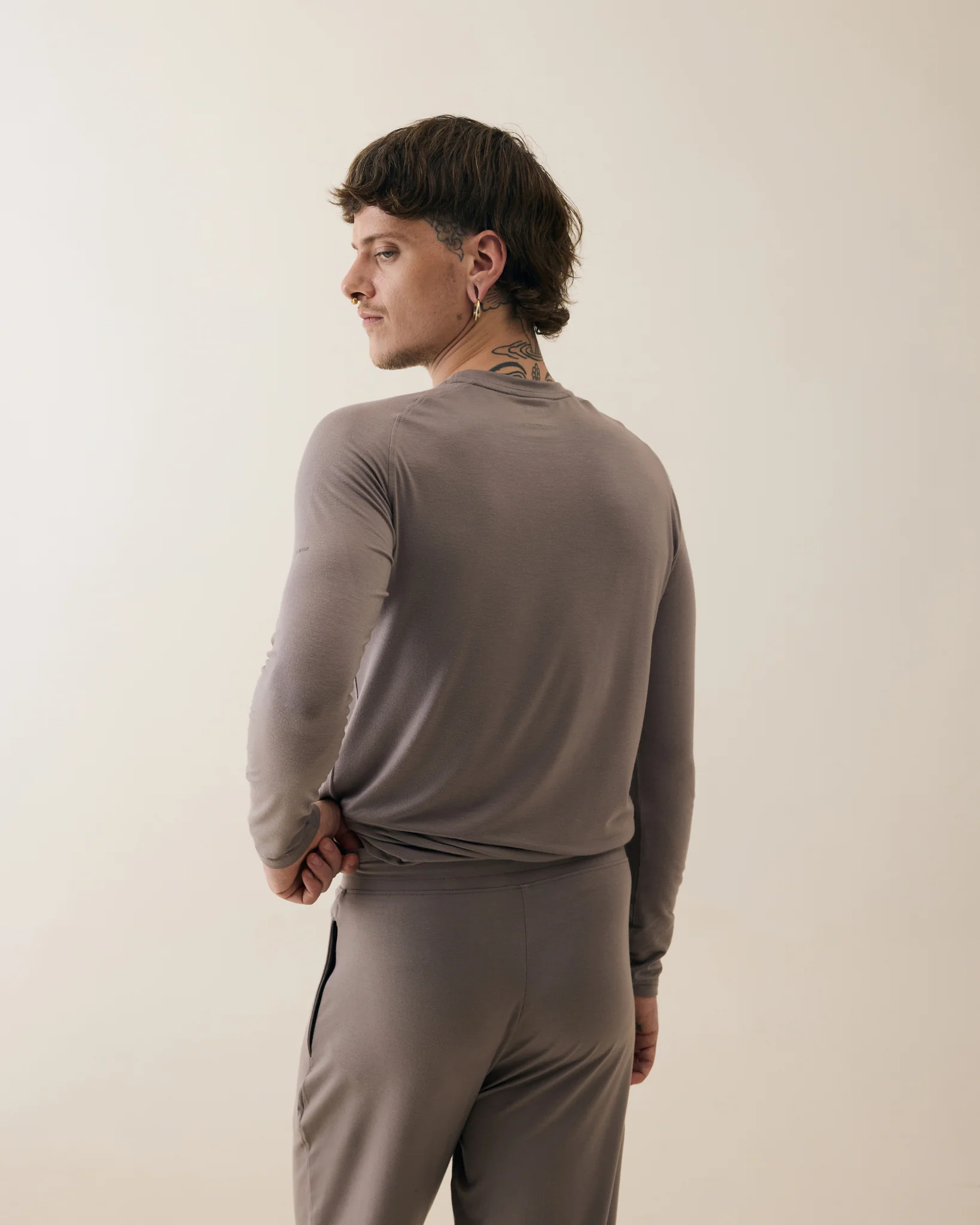 Aero Set Slim Fit Long Sleeve Tee and Pants Sand Grey - Image 4