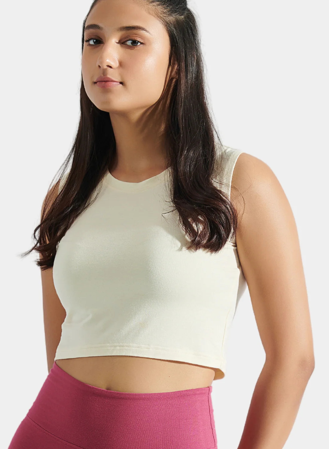 Aero Sleeveless Crop Tee Vanilla White - Image 3