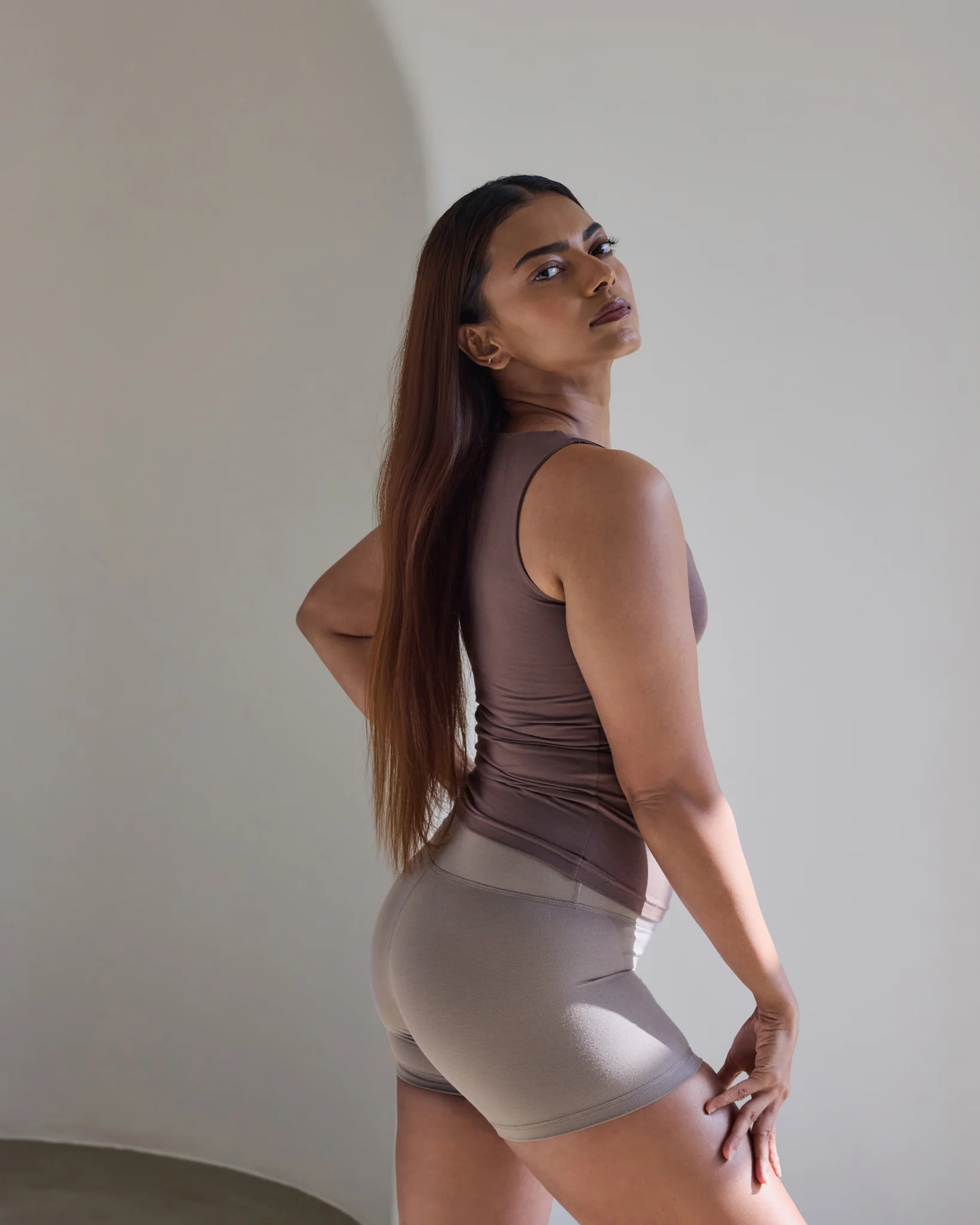 Aero Tank Top Dusty Fig - Image 2