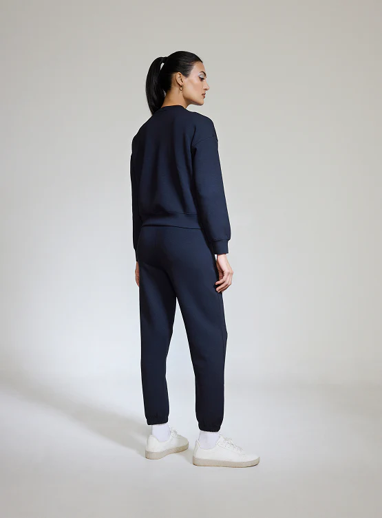 Aeroclouds Womens Retreat Crew Neck Black - Image 2