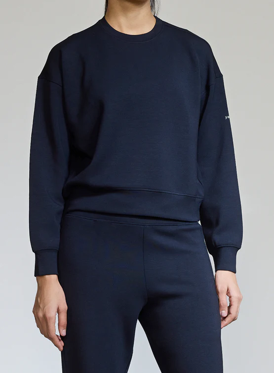 Aeroclouds Womens Retreat Crew Neck Black - Image 3