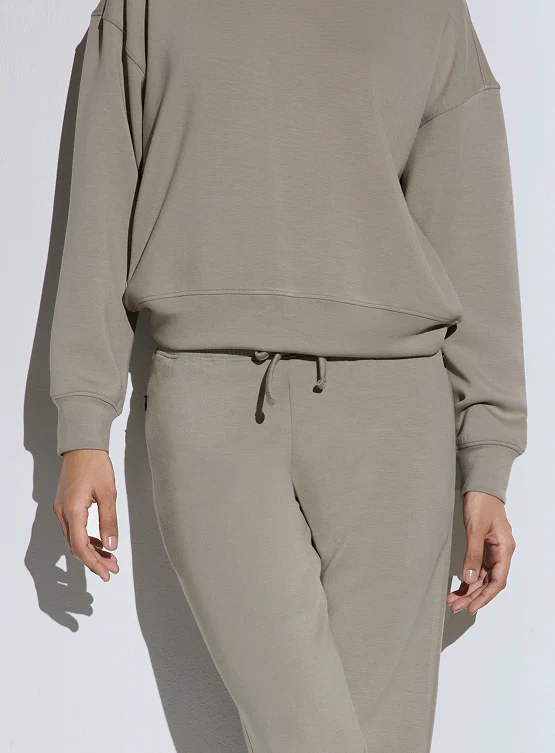 Aeroclouds Womens Retreat Crew Neck Beige - Image 5