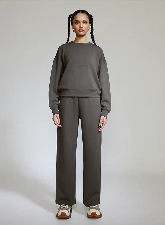Aeroclouds Womens Retreat Crew Neck Olive - Image 3