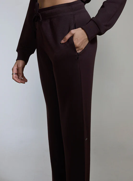Aeroclouds Women's Retreat Jogger Pants Espresso - Image 3