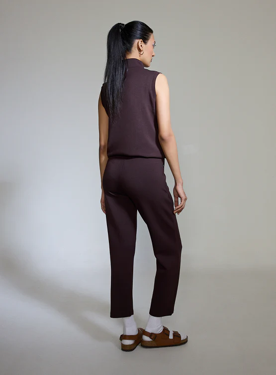 Aeroclouds Sleeveless Half Zipper Retreat Pullover Espresso - Image 5