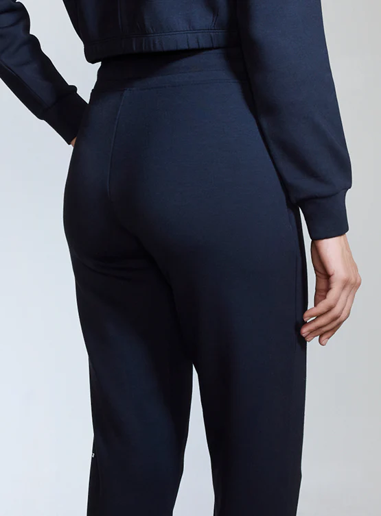 Aeroclouds Women's Retreat Jogger Pants Black - Image 5