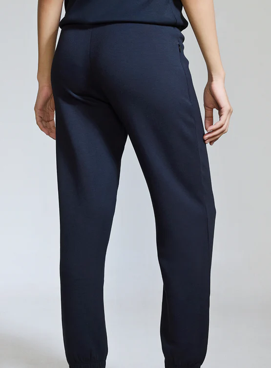Aeroclouds Women's Retreat Jogger Pants Black - Image 6