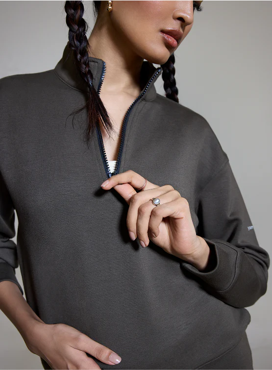 Aeroclouds Retreat Turtle Neck Pullover Olive
