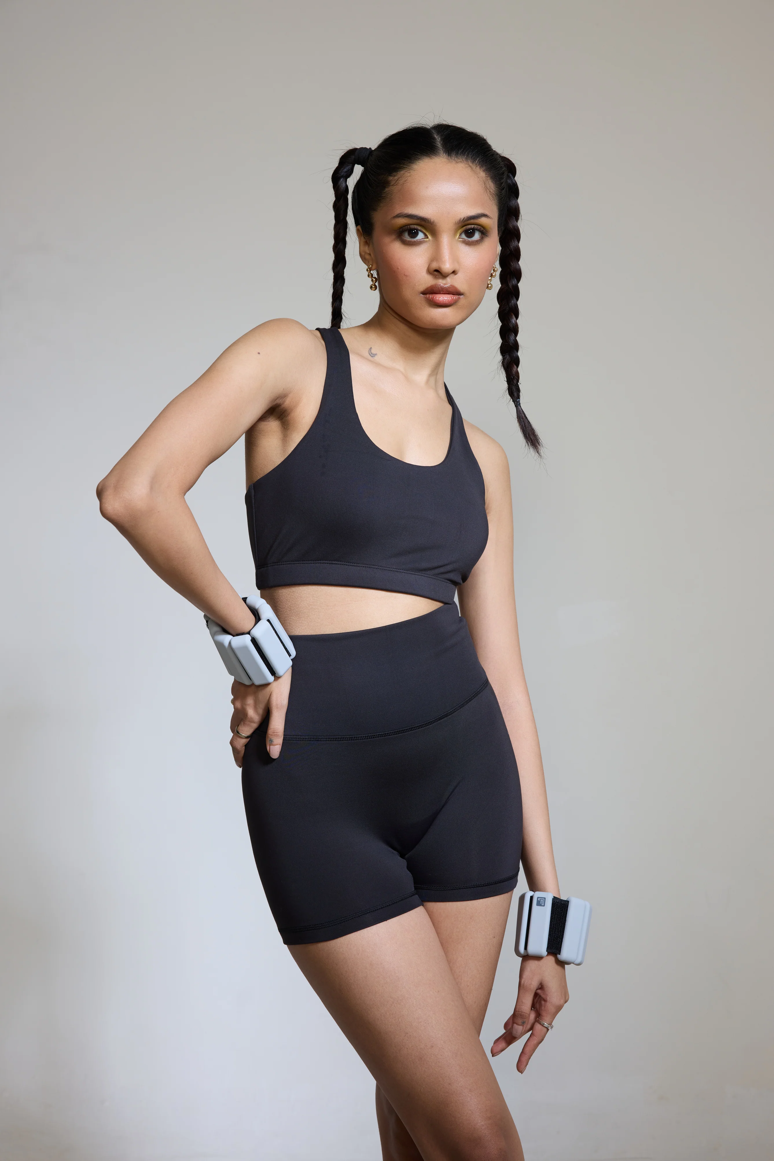 Intense Set Racer Back Bra and Hot Shorts Midnight Black - Image 2